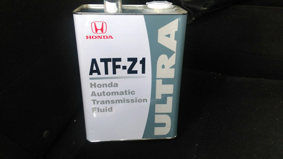 Масло atf хонда. Honda ATF z1 4л артикул. Honda ATF Z-1. Хонда Одиссей 2001 масло АКПП ATF Alpha's. 0826699904 Honda масло.