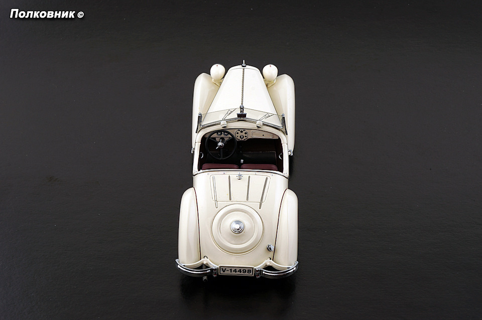 1935 Audi Front 225 Roadster Cremeweiß (Minichamps) 1:43