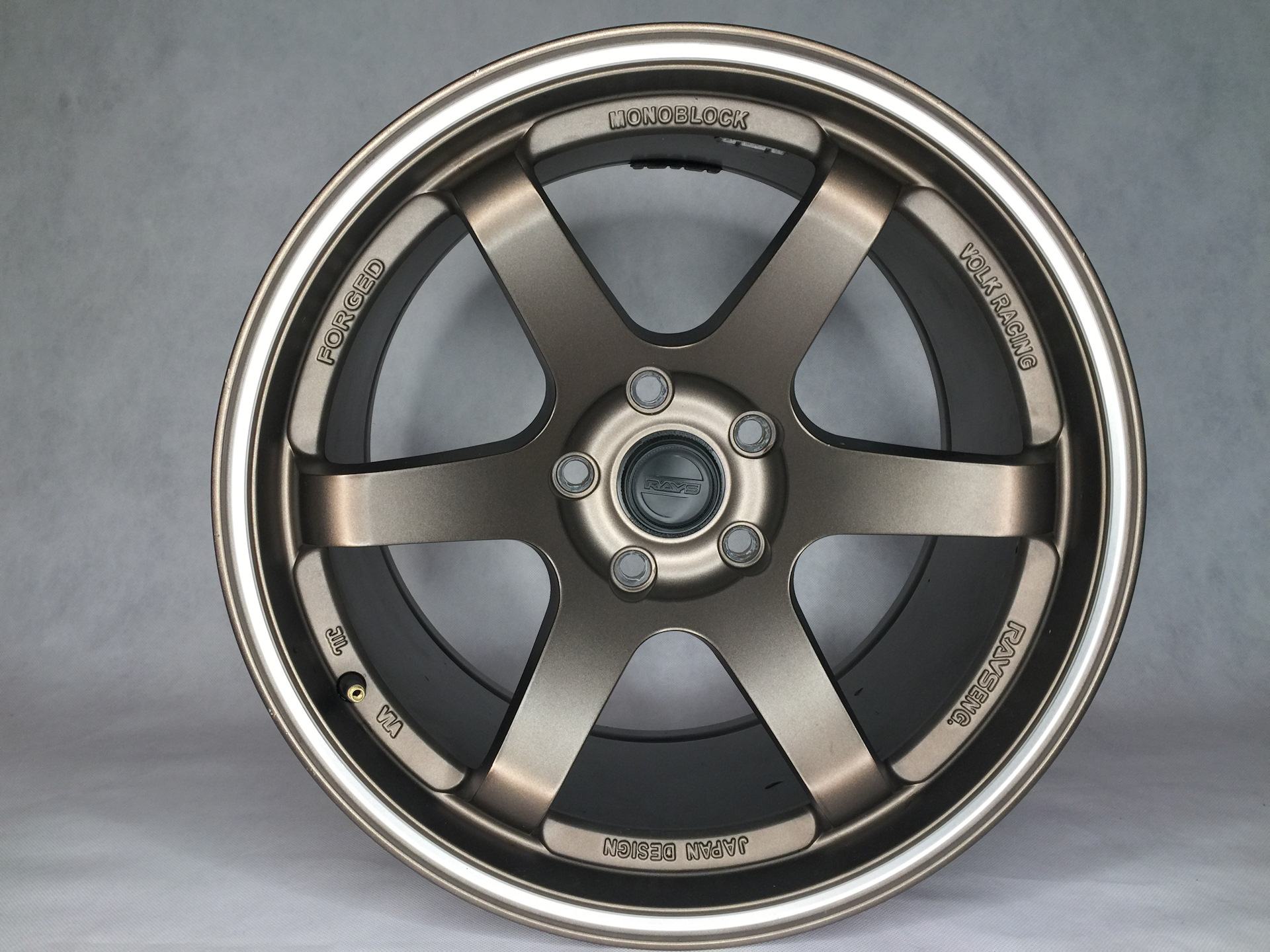 Te37 диски. Rays te37. Rota rays te37. Диски Volk Racing te37.