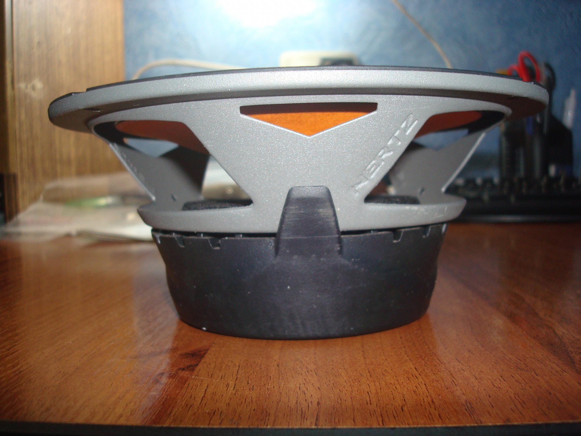 Акустика 1 — новые колонки в заднюю полку — Volkswagen Jetta II, 1,8 л ...