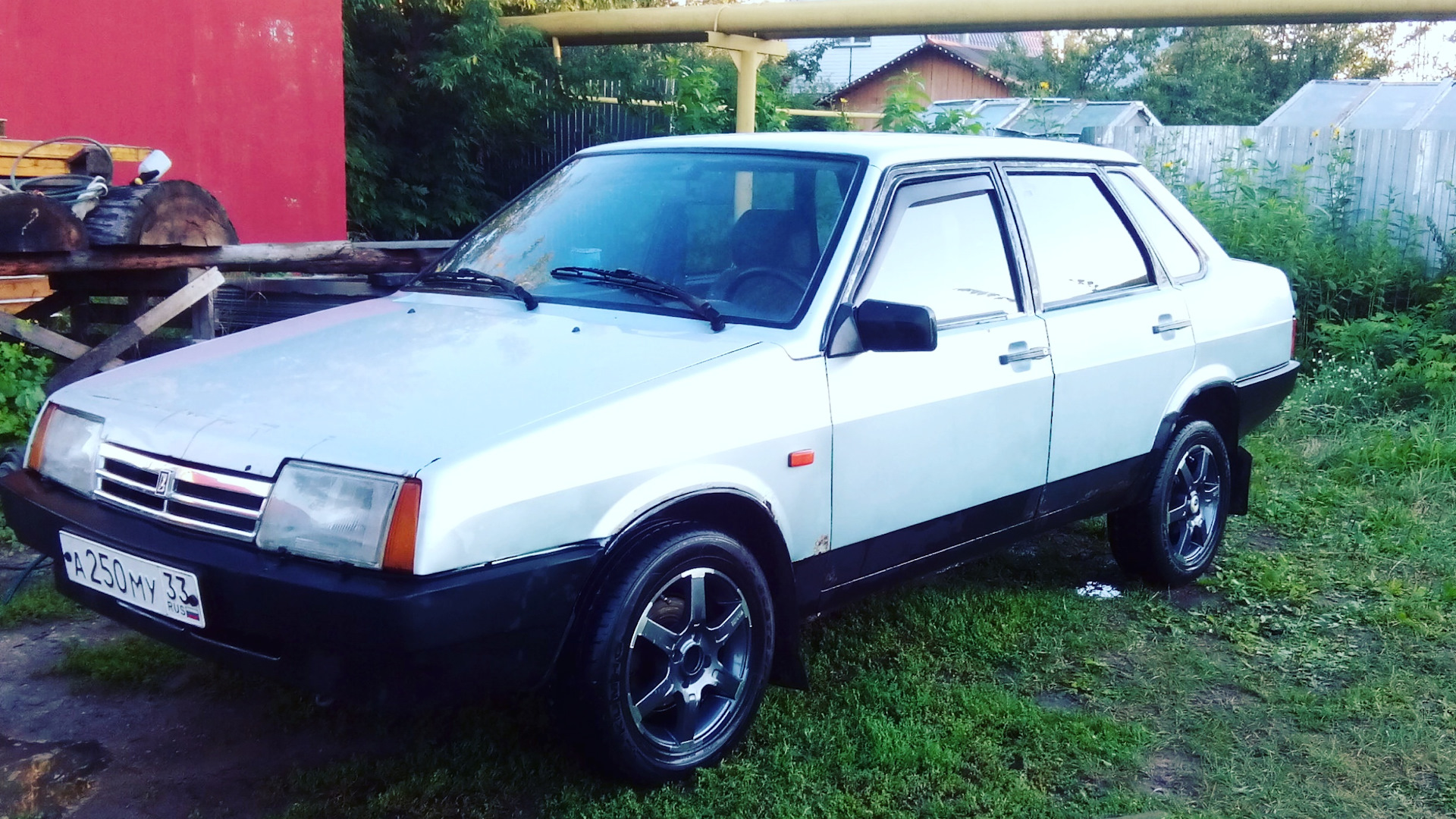 Lada 21099 1.5 бензиновый 1998 | Серебристо-голубая 99 на DRIVE2