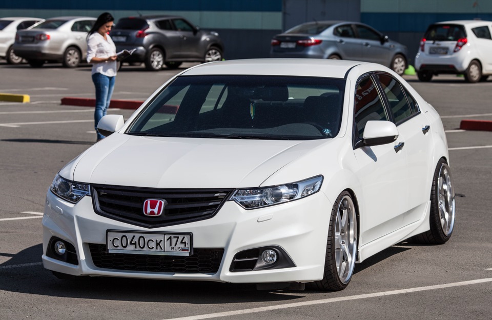 а вот и жена) — Honda Accord (8G)