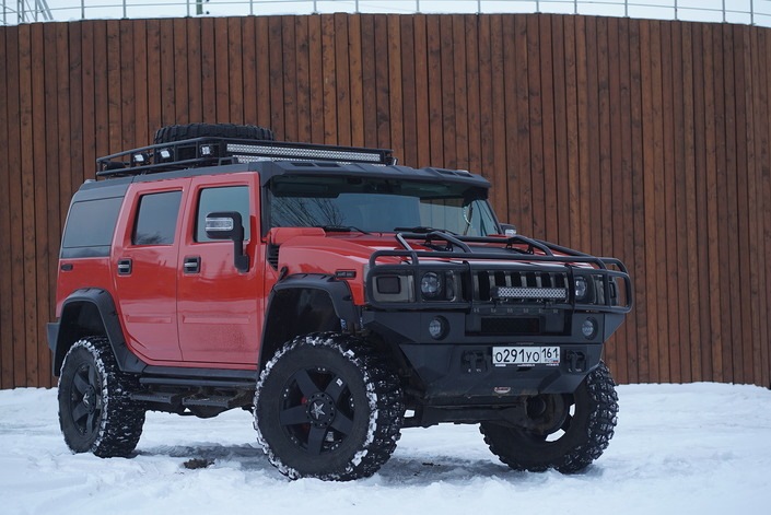 Hummer h2 SUV off Road