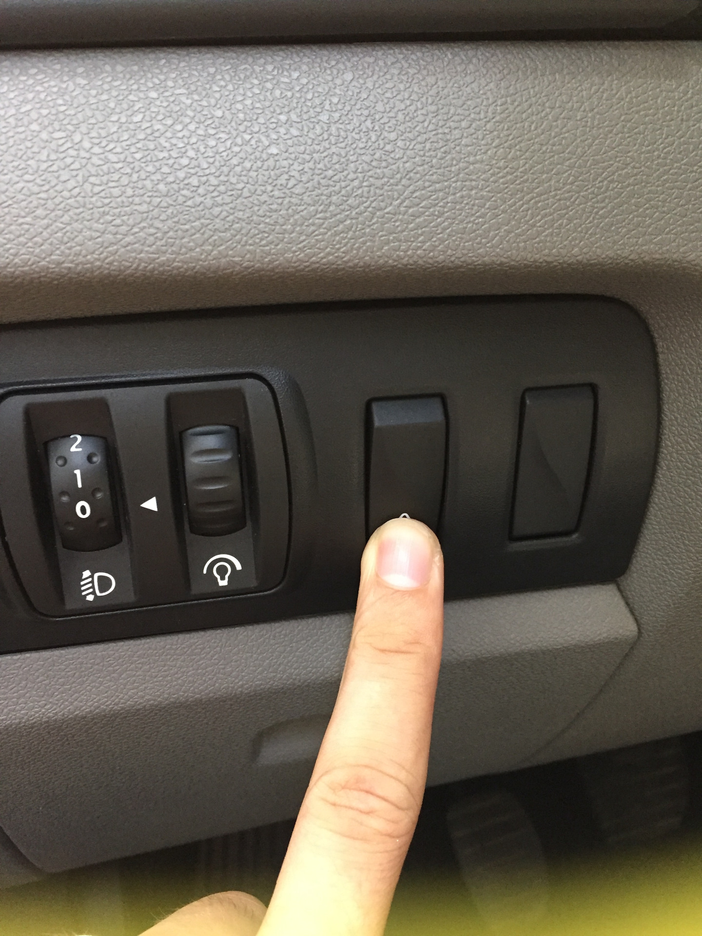 Установка ПТФ Флюенс — Renault Fluence, 1,6 л, 2011 года | стайлинг ...