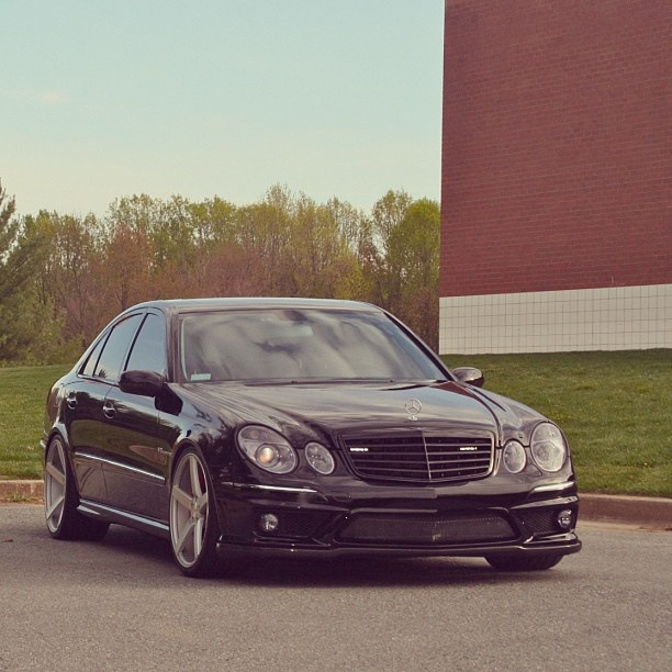E55. Mercedes w211 AMG. Mercedes 211 55 AMG. Mercedes Benz e55 AMG w211. Мерседес w211 AMG 63.