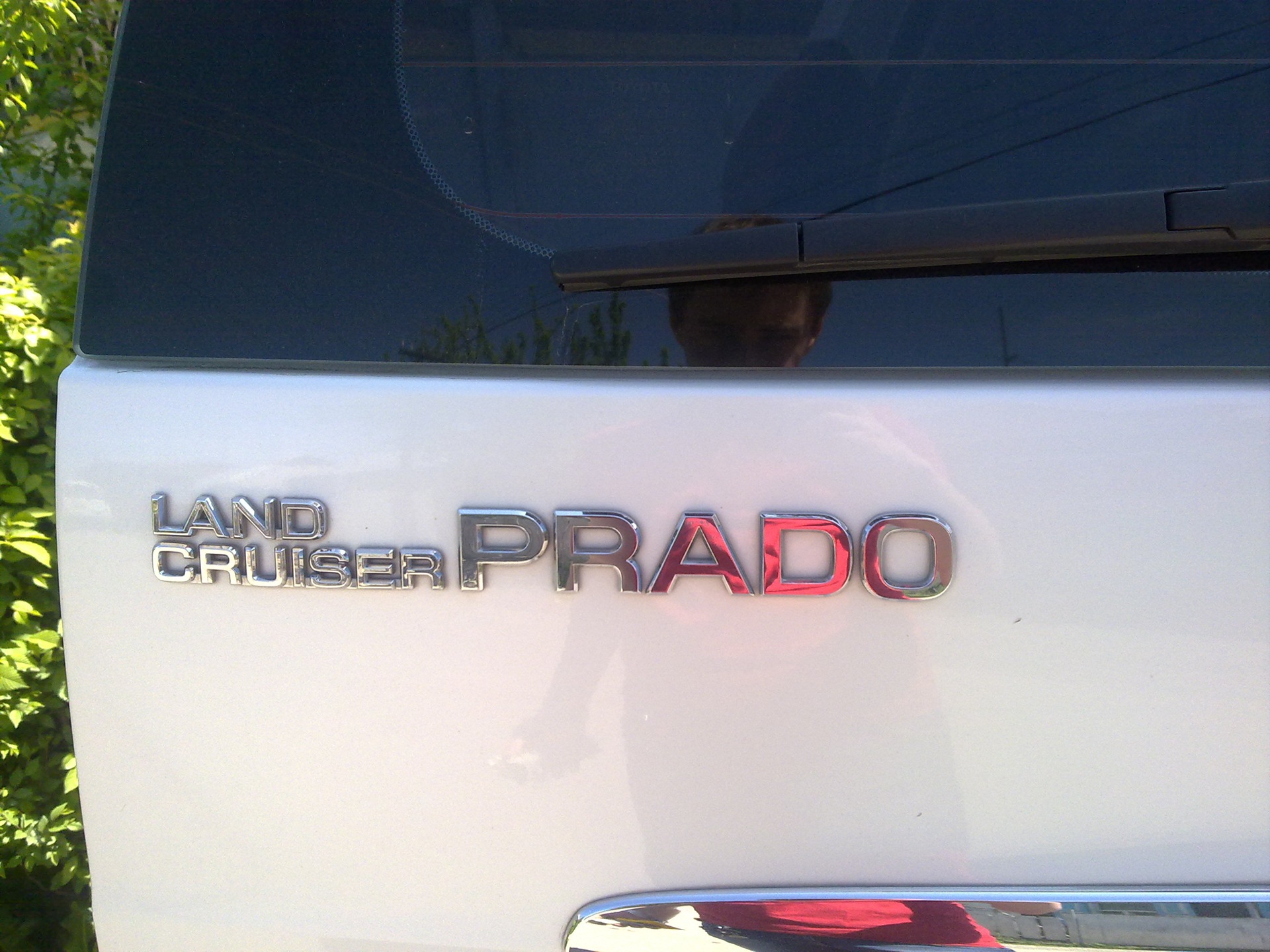 Removing nameplates - Toyota Land Cruiser Prado 27L 2007