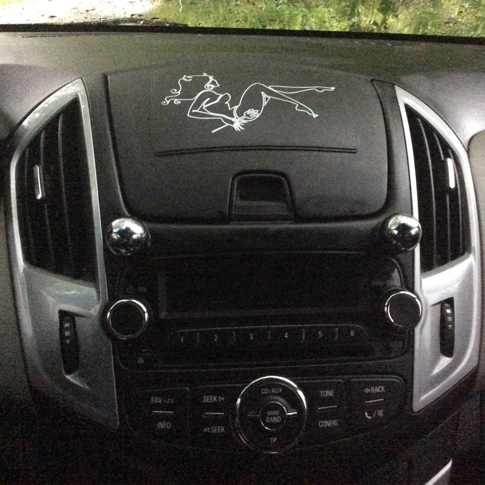 Планшет в Шевроле Круз 2013 — Chevrolet Cruze (1G), 1,6 л, 2012 года ...