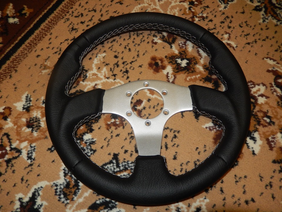 Перетяжка руля в кожу. — DRIVE2