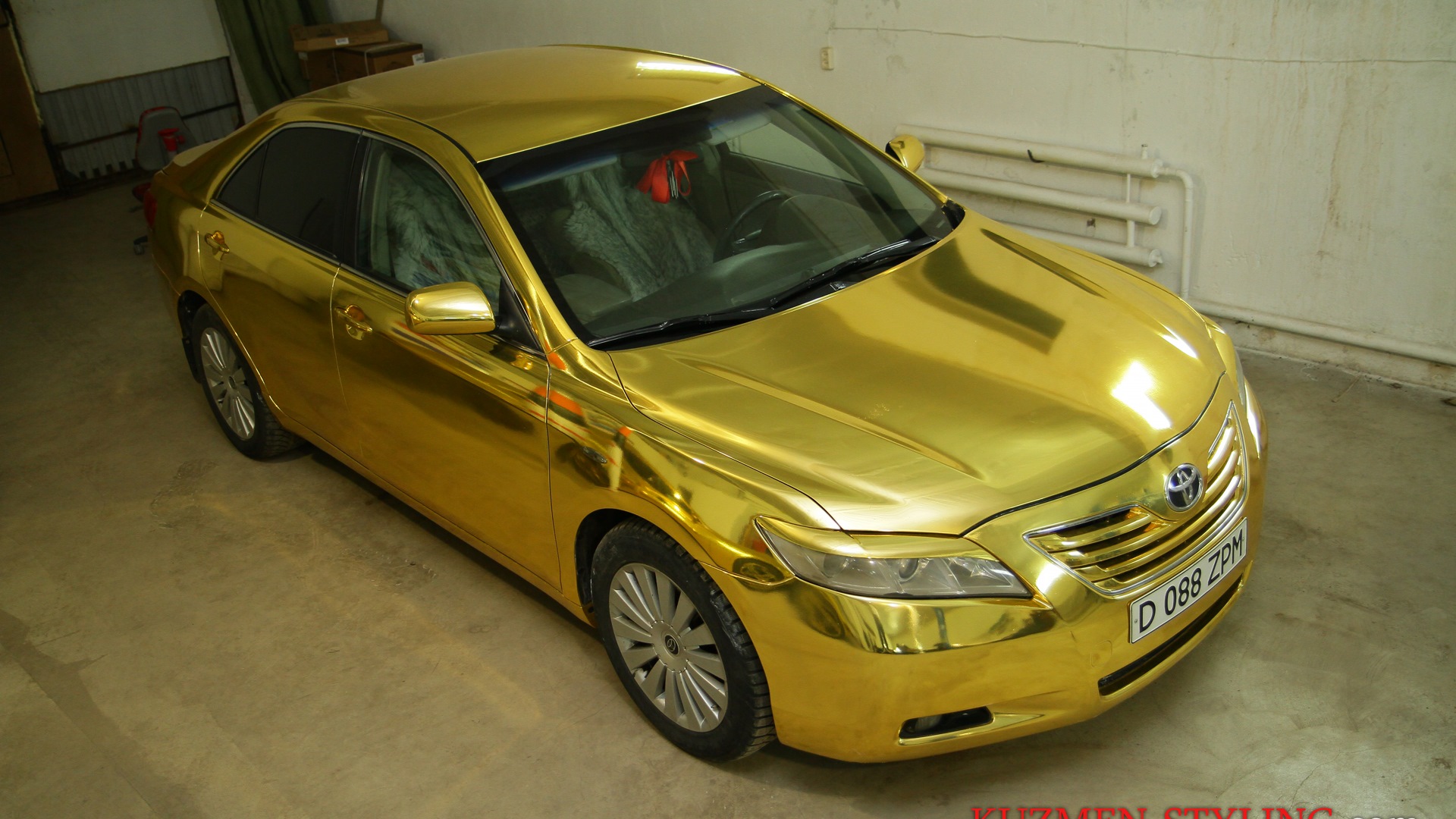 2008 золотой. Тойота Камри 40 золотистого цвета. Toyota Camry Золотая. Тойота Камри золотого цвета 40. Тойота Камри золотистый металлик.