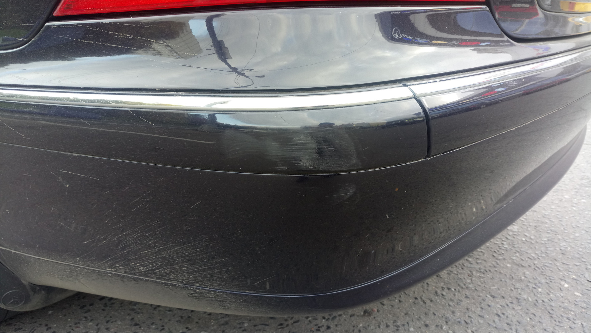 Полировка притертости на авто. Глубокая царапина на бампере. Царапины на пластиковом бампере. Глубокая царапина на бампере. Шлифовка царапин на бампере.