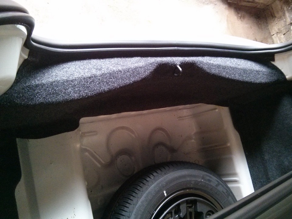 Перетяжка голых деталей багажника карпетом — Citroen C-Elysee, 1,2 л ...