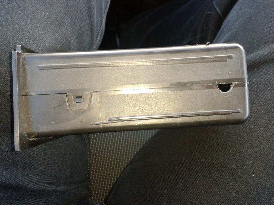 отверстие делал канцелярским ножом и подтачивал маленьким полукруглым надфилем — Subaru Legacy (BL/BP)