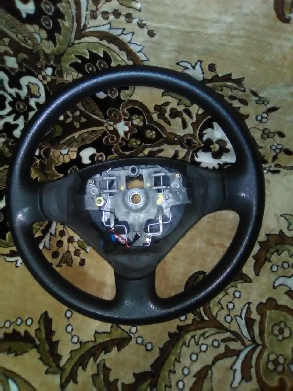 Пежо 207 руль (Кожа) — Peugeot 207, 1,4 л, 2008 года | аксессуары | DRIVE2