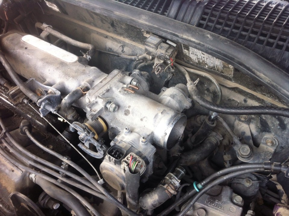 Чистка блока дроссельной заслонки — Toyota Caldina (190), 2 л., 1994 ...