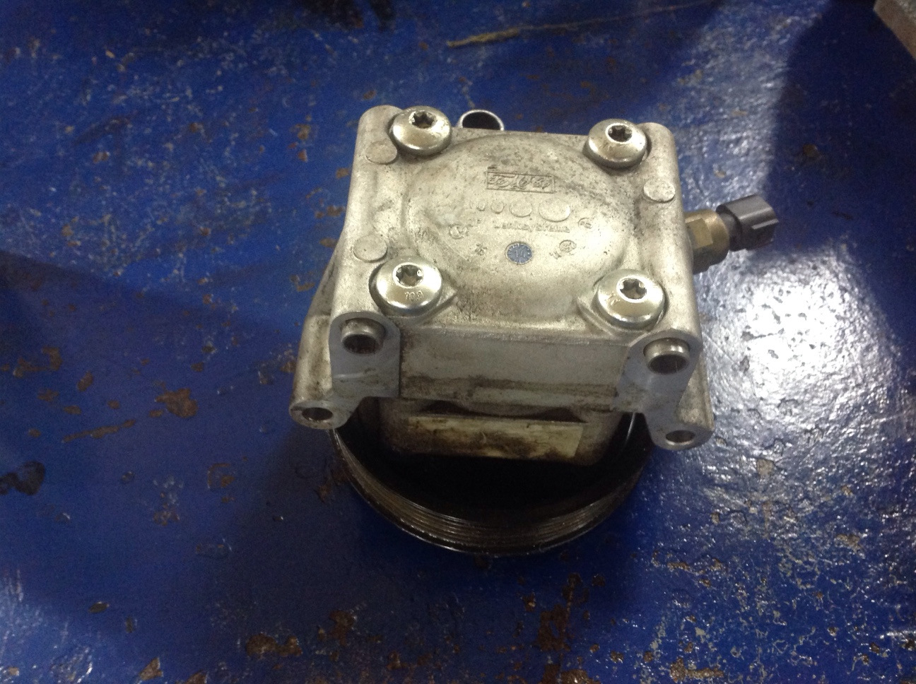 насос ГУР — Volvo XC90 (1G), 2,4 л, 2007 года | визит на сервис | DRIVE2