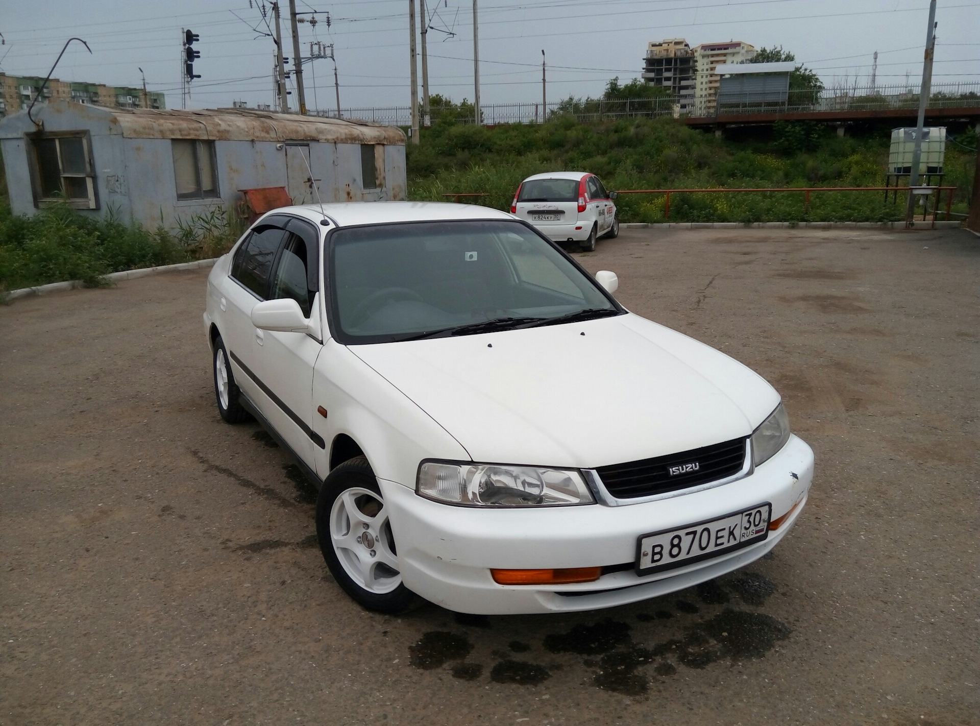 Gemini 1.5. Исузу Джемини 1999. Isuzu Gemini 1.5 at. Isuzu Gemini 1997. Исудзу Джемини седан 1999 оптика.