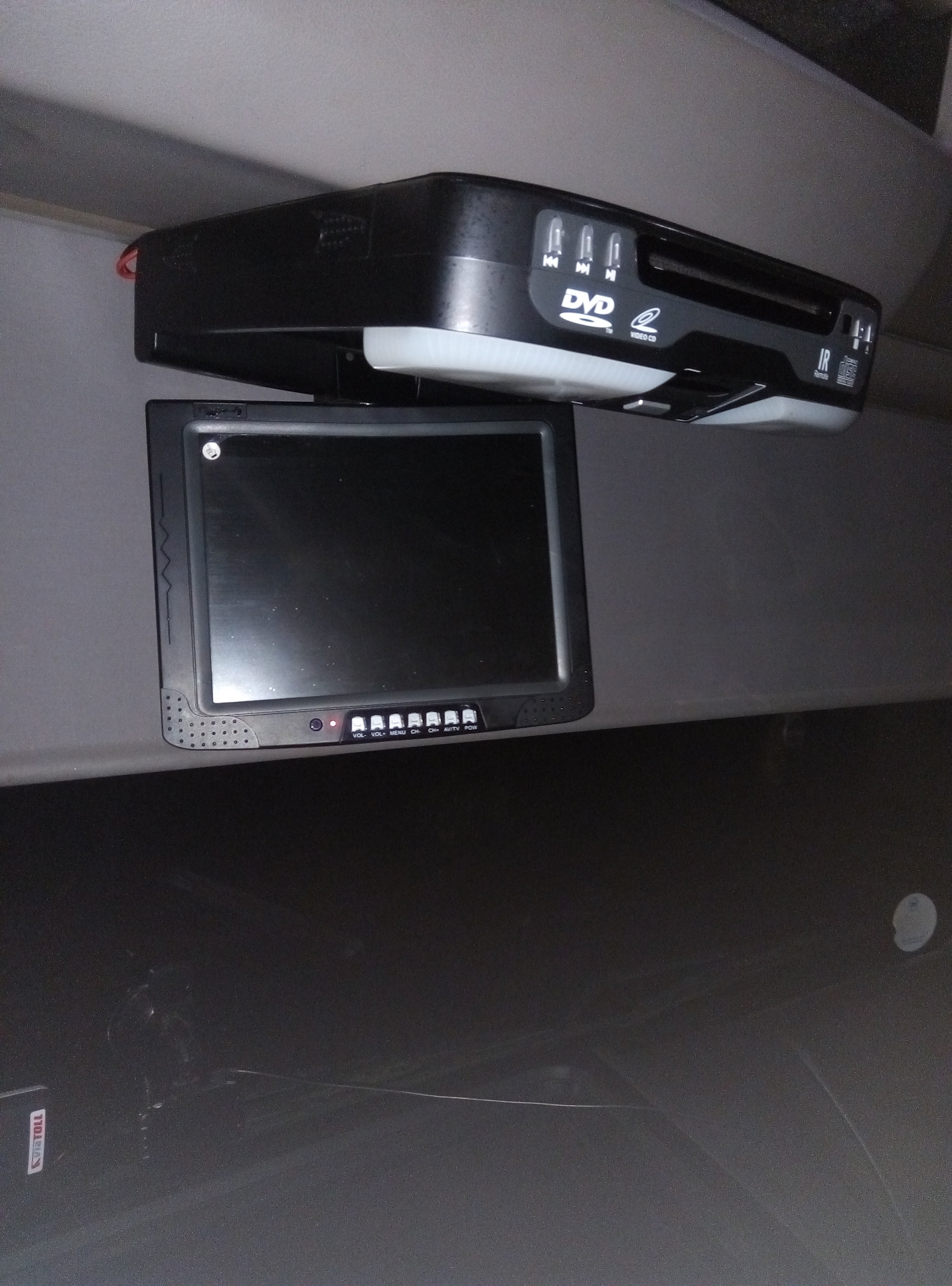 Установка телевизора DVD в автомобиле DAF. — DRIVE2