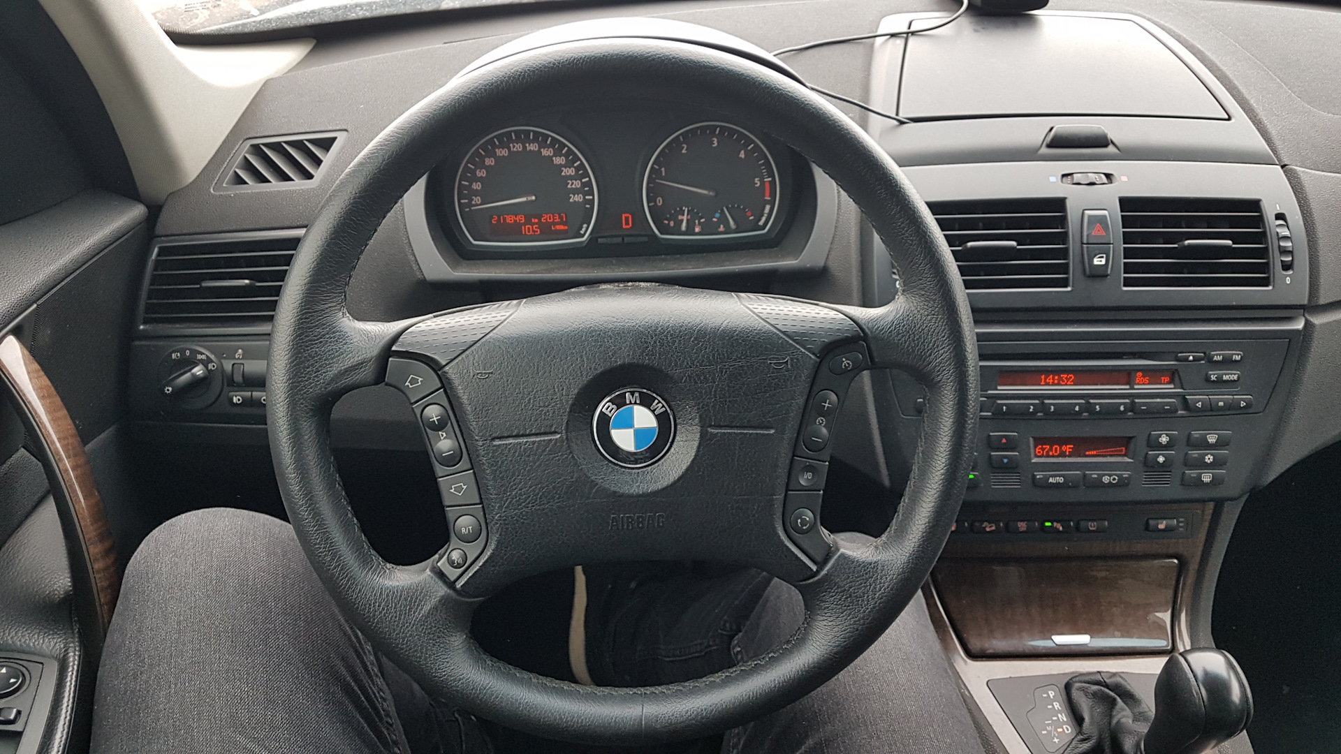Как снять руль бмв х3 е83 Хочу заменить руль на рестайл - BMW X3 (E83), 3 л, 2005 года тюнинг DRIVE2