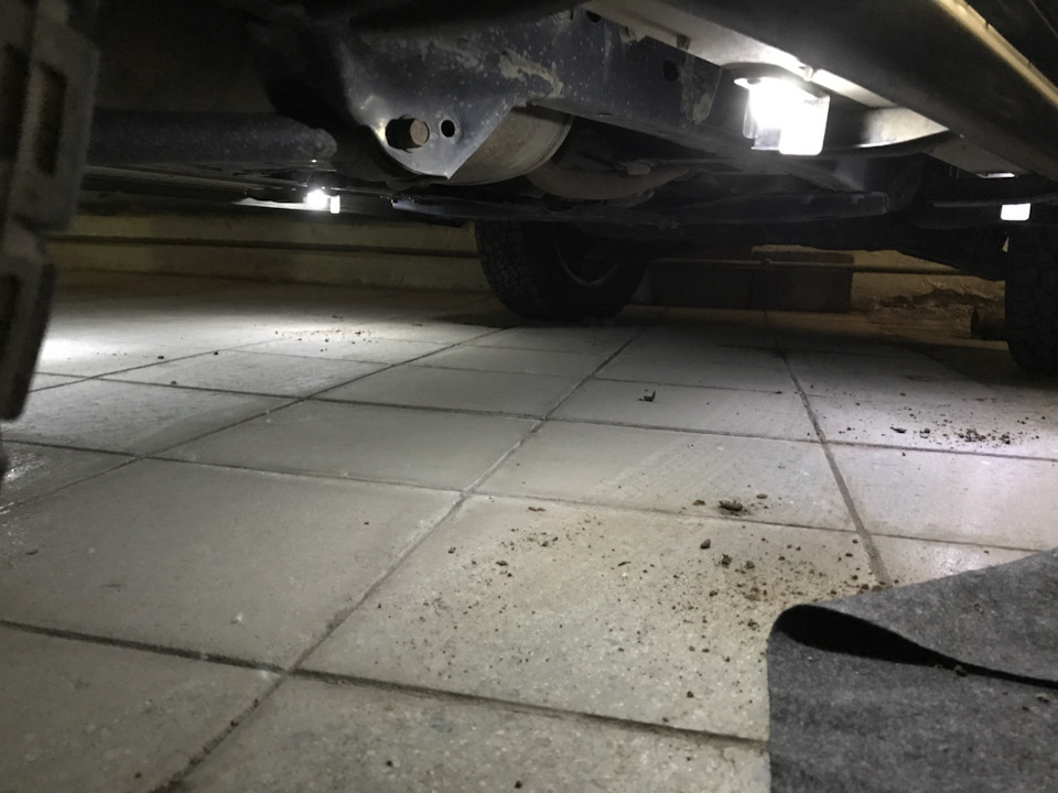 покраска дисков Пластидипом и замена лампочек в порогах. — Lexus LX ...