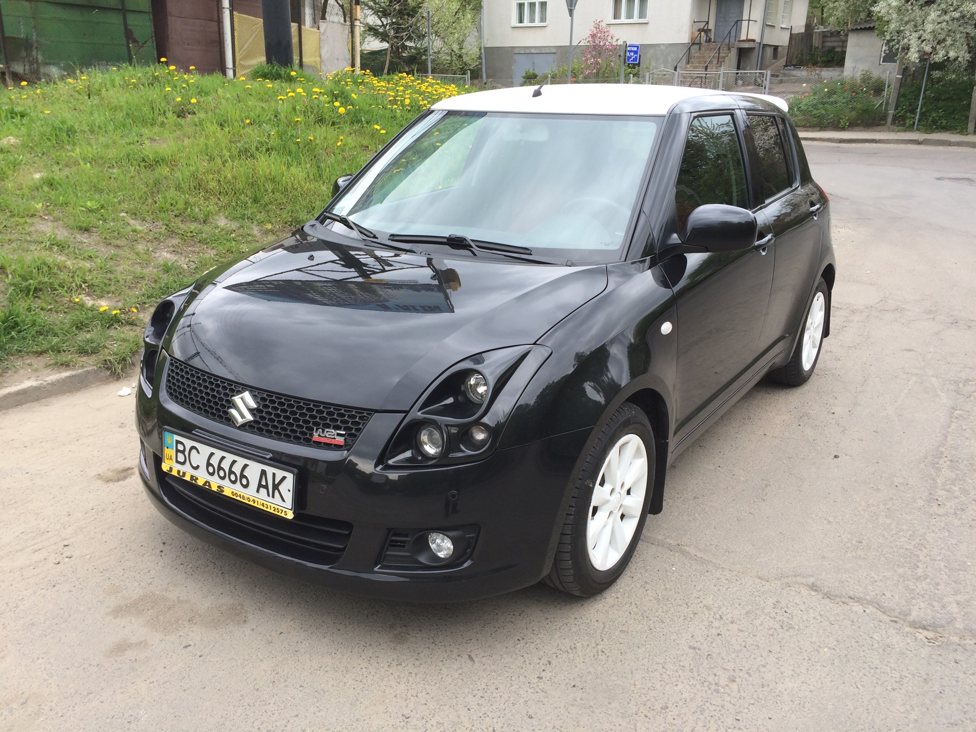 Л 2010. Suzuki Swift черный. Сузуки Свифт черная. Свифт 2008 черная крыша. Сузуки Свифт черная Турбофан.