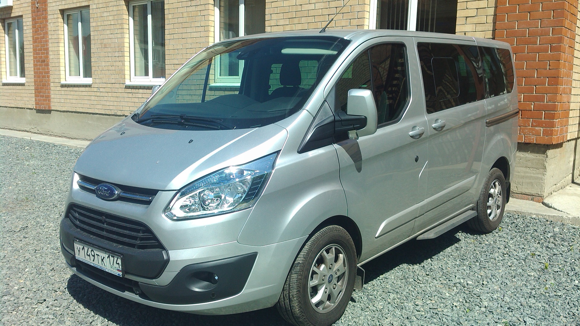 Форд торнео кастом масло. Форд Торнео кастом 2014. Ford Tourneo Custom 2008. Форд Турнео наклейки.