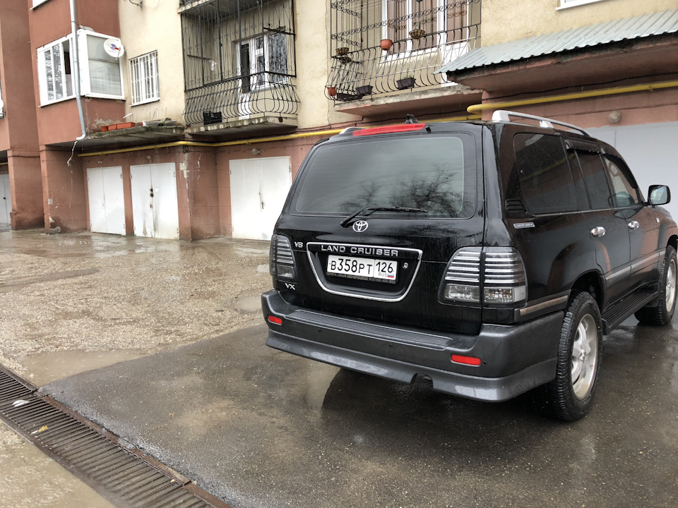 Toyota land cruiser 200 воровская. хромированная накладка задняя toyota land cruiser 100. номер двигателя на ленд крузер 100 дизель 4. Toyota land cruiser 898 72rus. номер двигателя тойота ленд крузер 200.