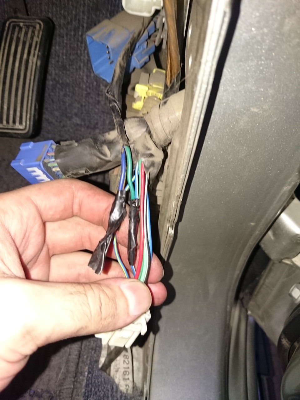проводка правой двери. ремкомплект проводки двери опель зафира. ремкомплект проводки задней двери зафира. проводка двери bmw e34. разъем водительской двери mitsubishi lancer 10.
