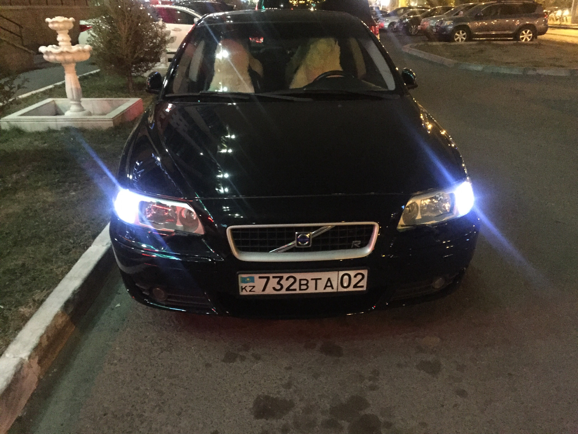 Дхо вольво. Volvo s60 лампы в ДХО. Volvo s60 ходовые огни. ДХО Вольво s60. Дневные ходовые огни Volvo s40.