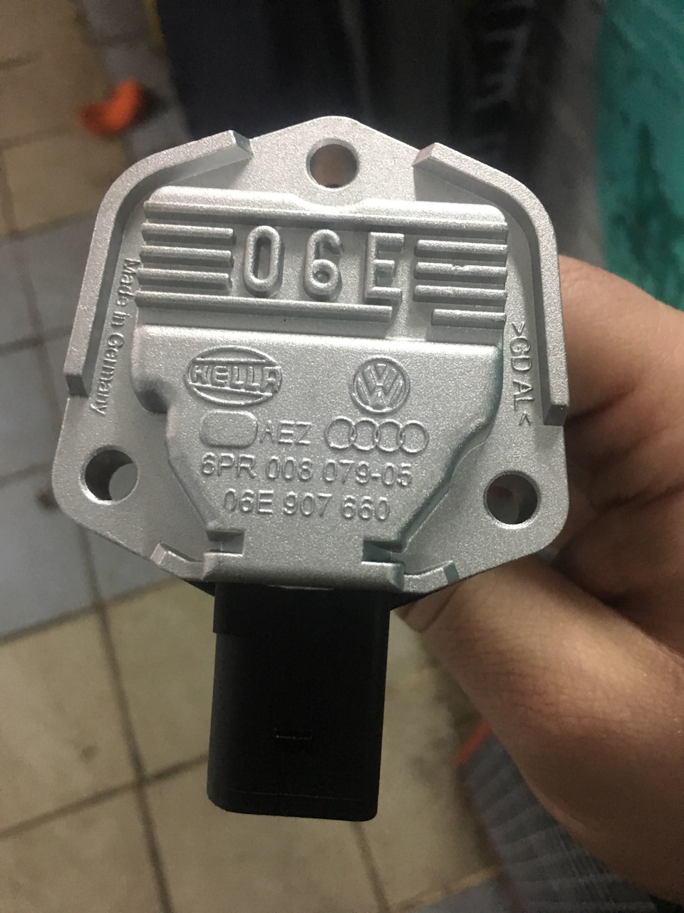 Фото в бортжурнале Audi Q7 (1G). Запчасти на фото: 90620800