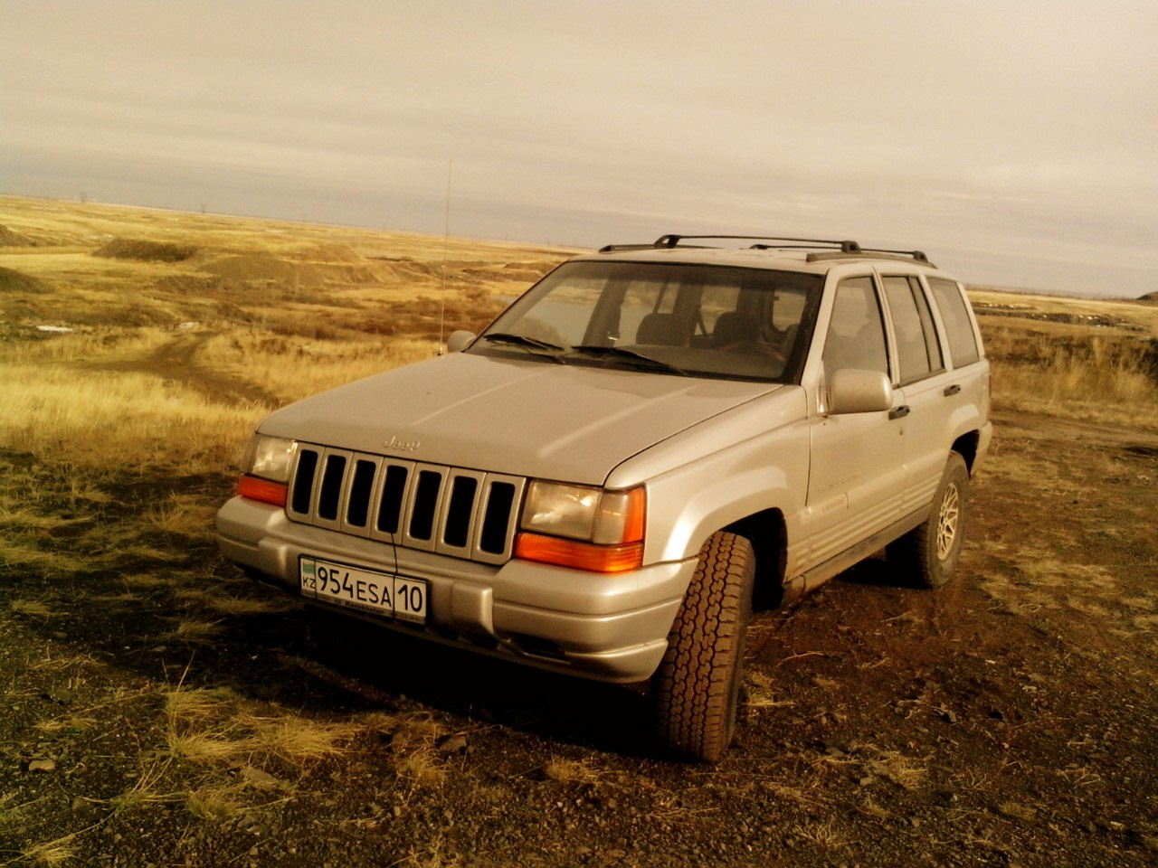 Grand cherokee zj. Jeep Grand Cherokee 1996. Jeep Grand Чероки 1996. Джип Grand Cherokee 1996. Гранд Чероки ZJ 1996.