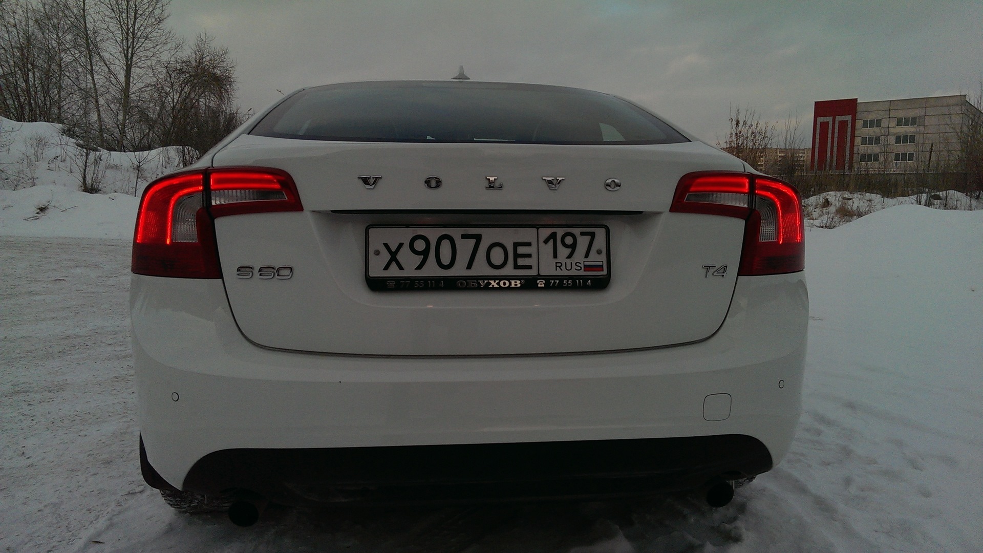 Volvo S60 (2G) 1.6 бензиновый 2011 | «белая вьюга» на DRIVE2