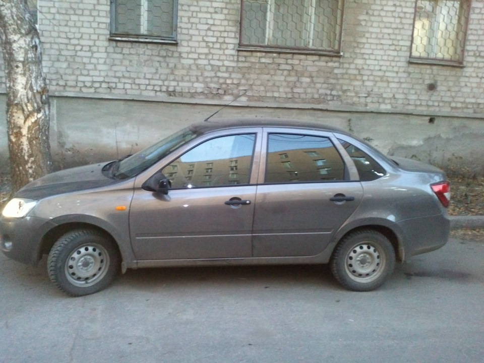 Тонировка задней полусферы — Lada Гранта (1G), 1,6 л, 2014 года ...