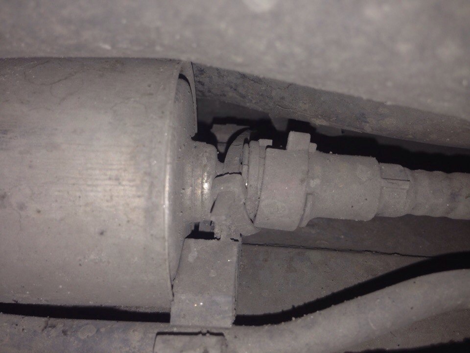 тянет руль вправо? не… не слышал))) — Mazda 2 (2G), 1,3 л, 2002 года ...