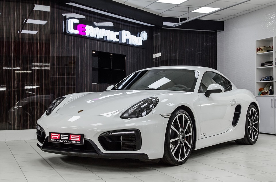 Порше казань. Porsche Казань. Керамика для авто. Покрытие керамикой авто детейлинг. Ceramic Pro 9h.