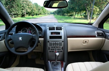 Peugeot 407 Торпедо