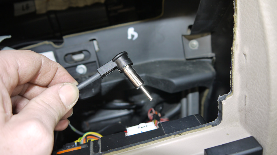 Адаптер антенны — Rover 75