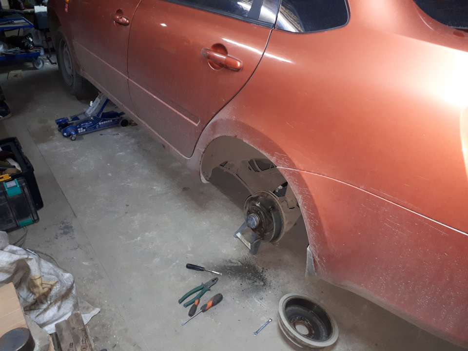 #160. Замена тормозных цилиндров, колодок, барабанов. — Lada Гранта, 1 ...