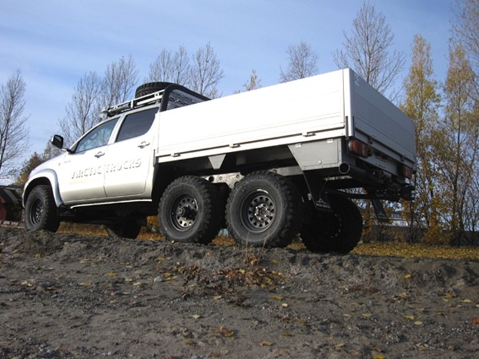 Hilux 6x6 — DRIVE2