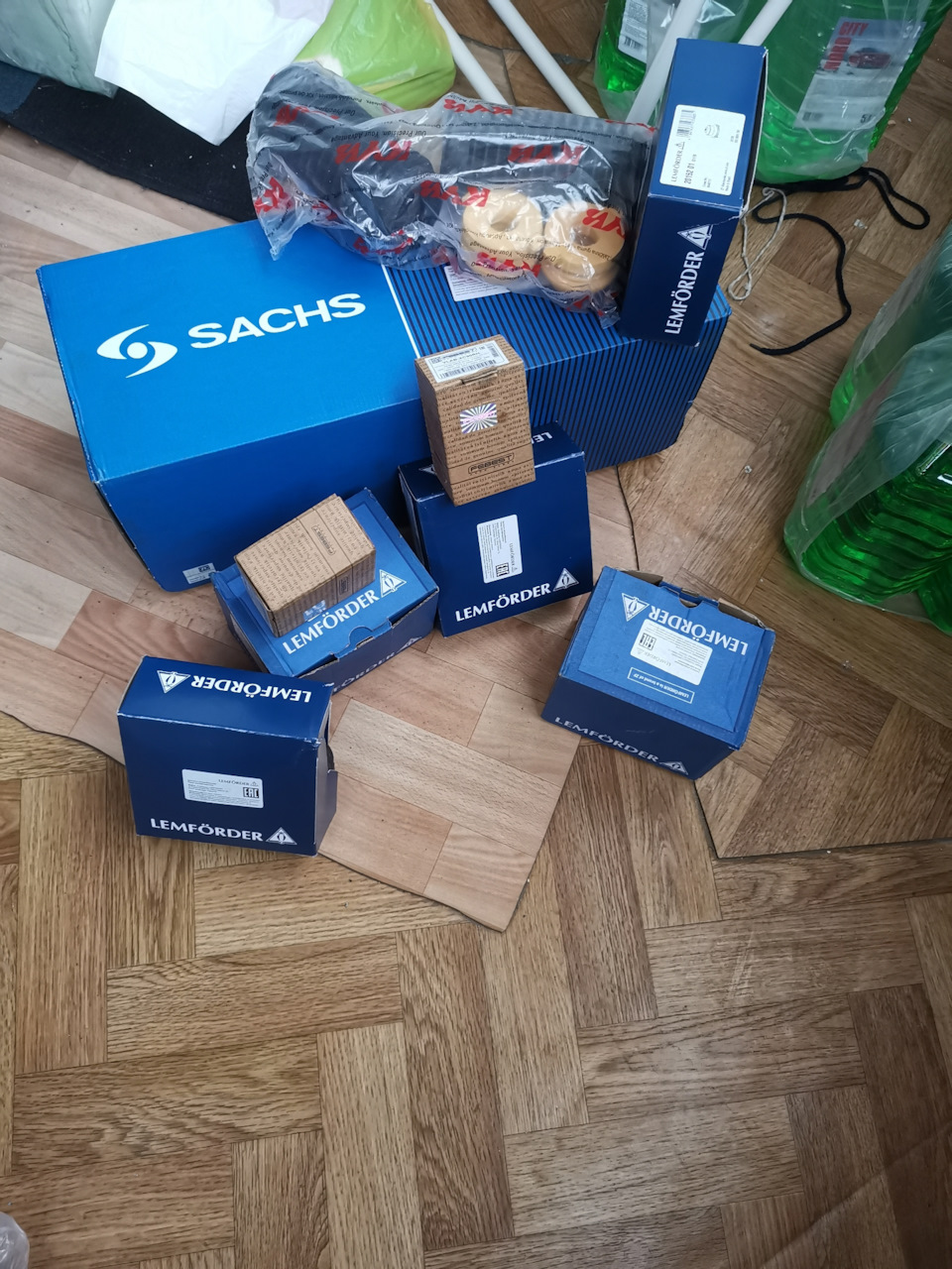 Замена всех подушек и передней ходовой, а так же обслуживание ДВС ...