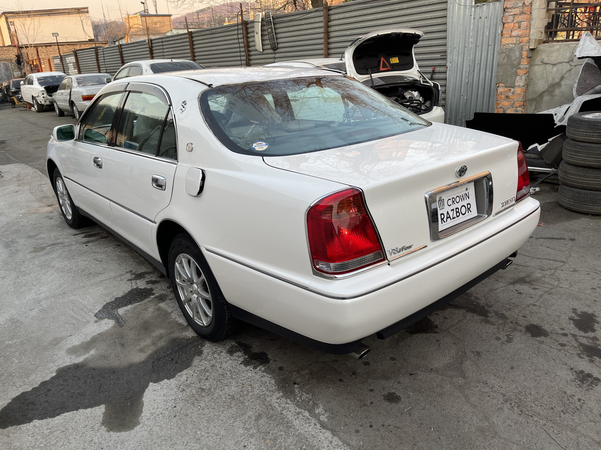 Toyota Crown Majesta 1999