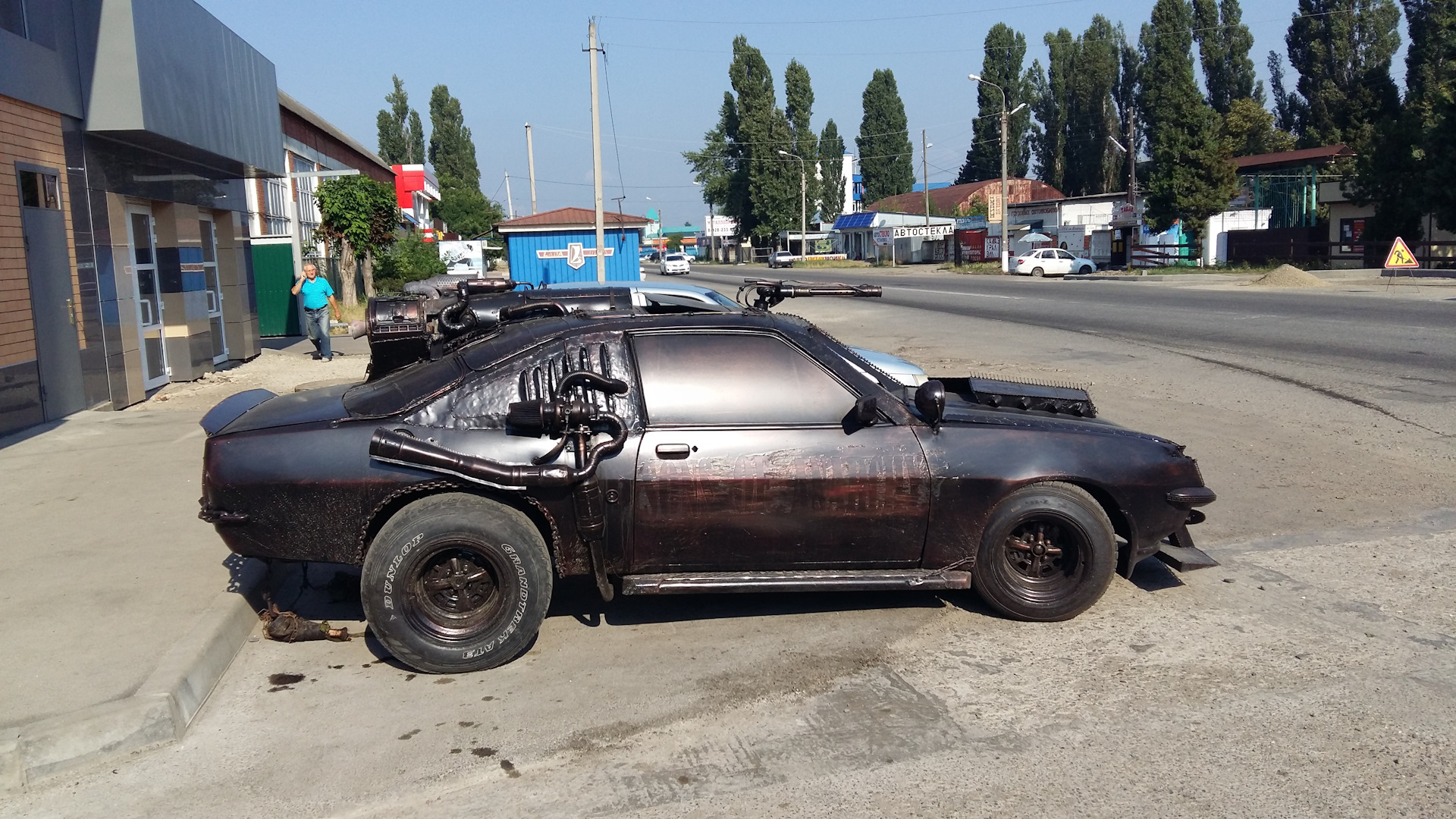 24 сумасшедшая. ГАЗ 24 Безумный Макс. Волга Mad Max. ВАЗ 2110 В стиле Безумный Макс. ВАЗ 2108 Безумный Макс.