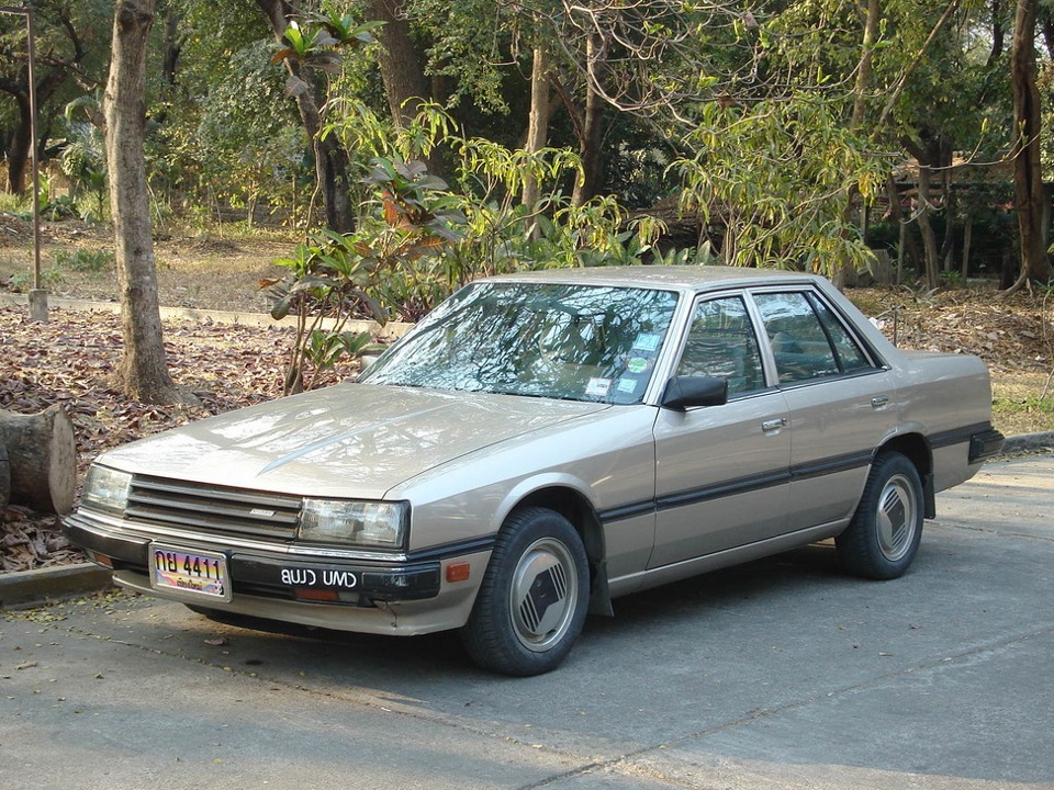 Nissan Skyline r30 седан