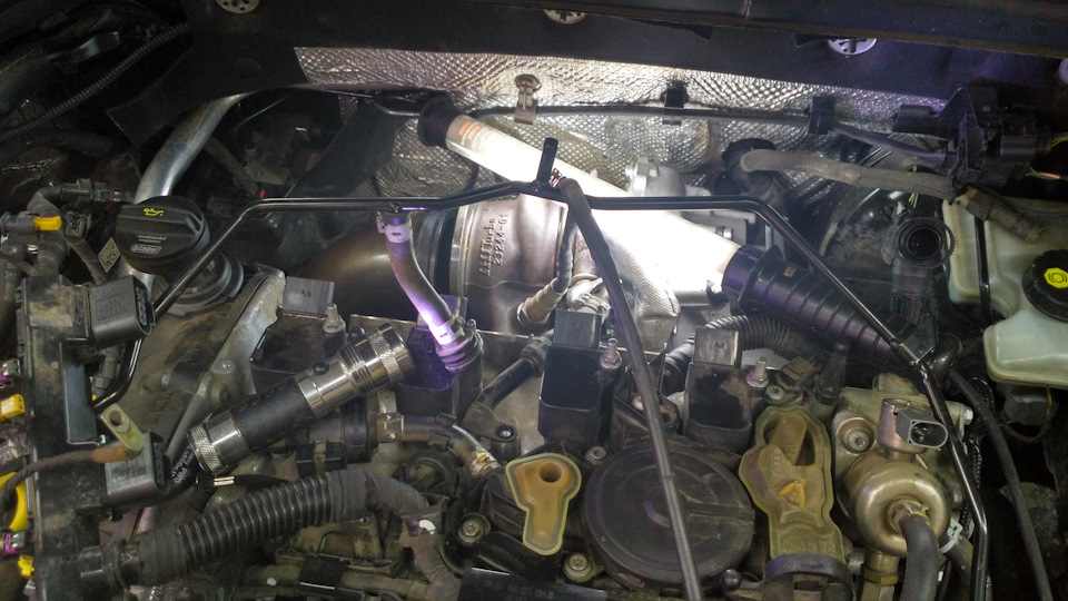 Трубки и лямда на своих местах, крутим дальше. — Skoda Octavia Combi A7 Mk3. Запчасти на фото: 232406