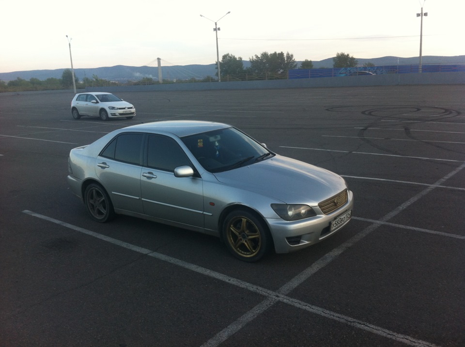 тупо фото) — Toyota Altezza, 3 л, 2001 года | просто так | DRIVE2