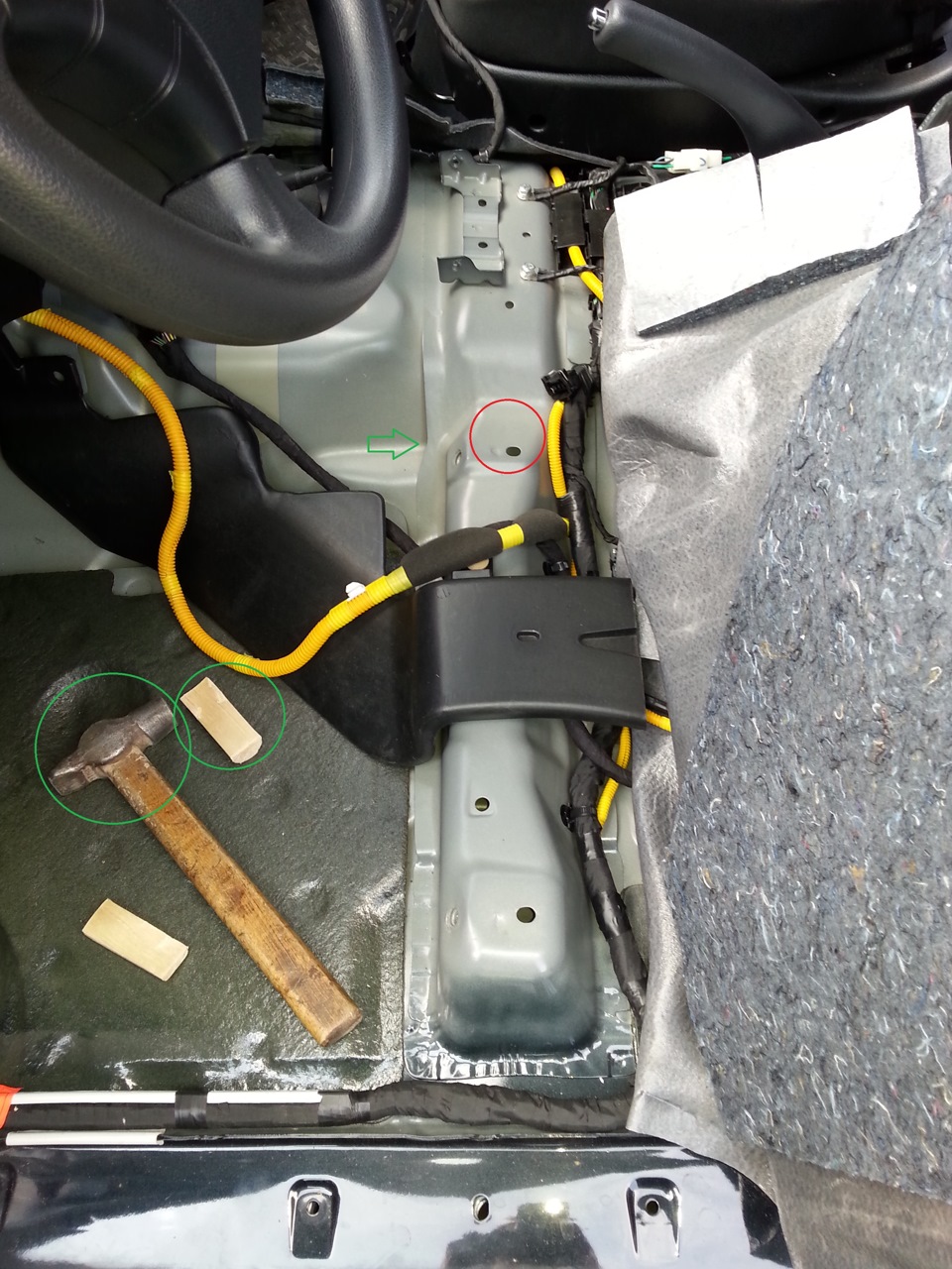 Ищем, что же стучит при езде по кочкам в салоне. (ч.2. Решил проблему ...