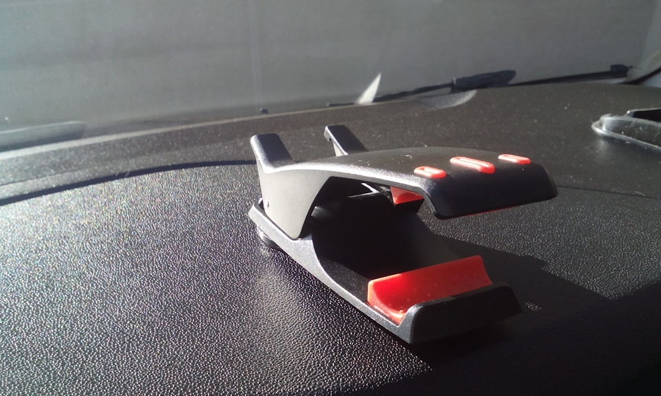 крепление для телефона — Lada XRAY, 1,8 л, 2017 года | стайлинг | DRIVE2