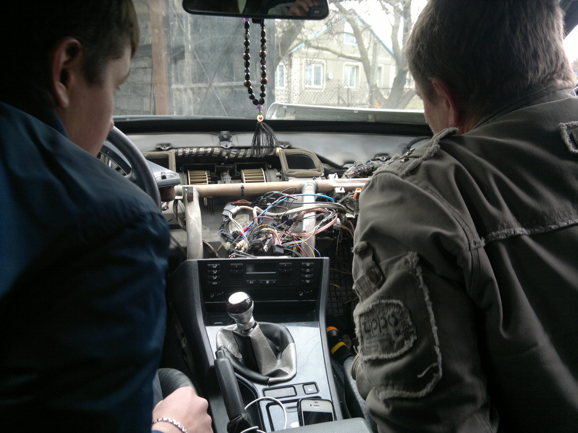 Замена мотора печки и разбор проводки!Слабонервным не смотреть) — BMW 5 ...