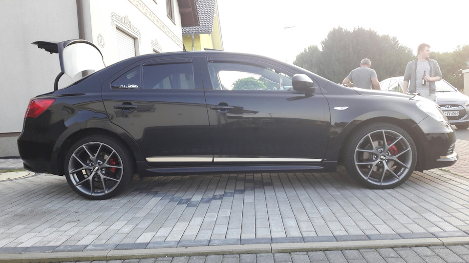 Photo from the logbook Suzuki Kizashi