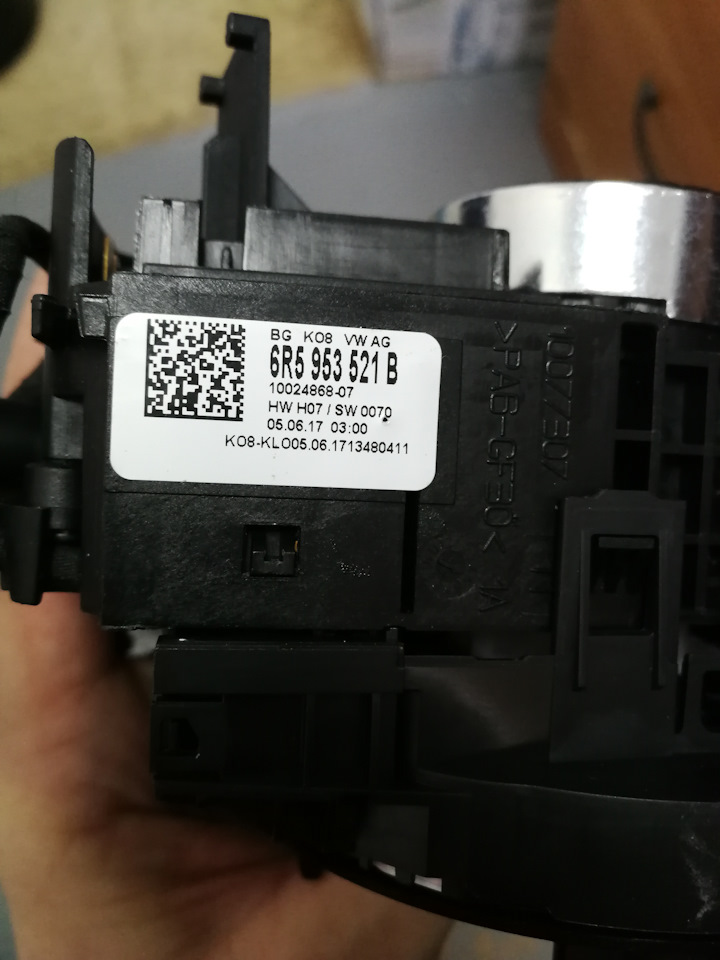 6R5953521B Подрулевой переключатель 10024868 1402972375 VW Amarok 2014 ...