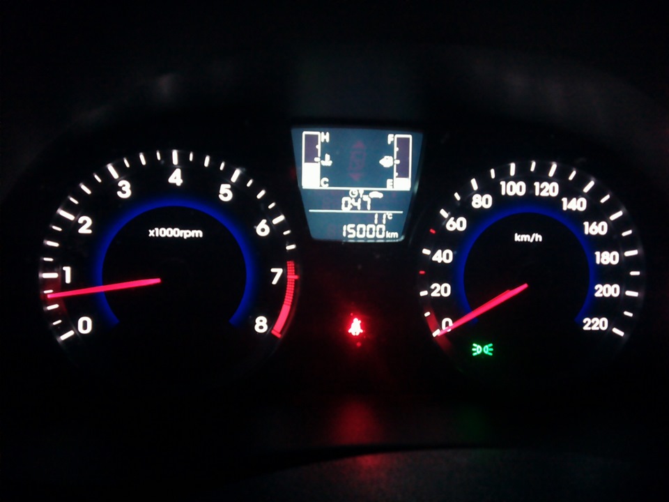 Отклеилась накладка на порог — Hyundai Solaris (1G), 1,6 л, 2014 года ...